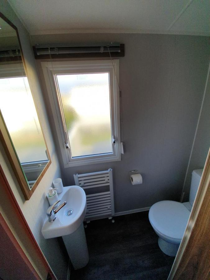 Rj Luxury Caravan Hire With Hot Tub Tattershall Eksteriør bilde